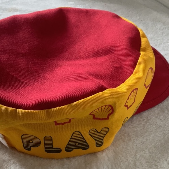 Shell Red and Yellow Cap - Picture 6 of 7